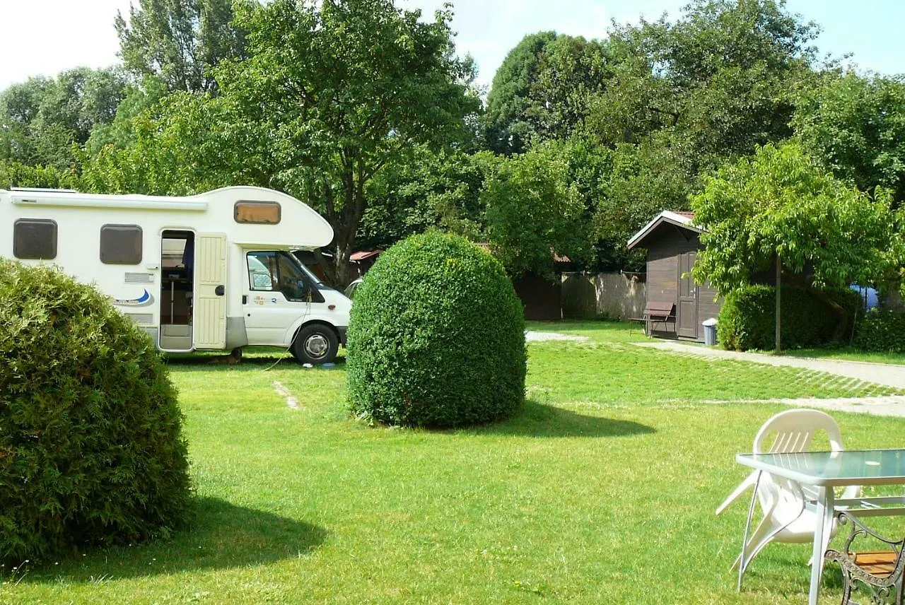 Campsite Fremunt'S Bungalows Hotel Prague